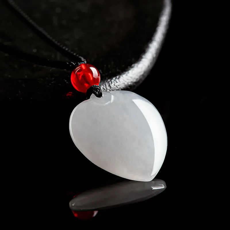 

Burmese Jade Heart Pendant Pendants Jadeite Necklace White Men Gift Emerald Real Jewelry Designer Natural Amulets Accessories