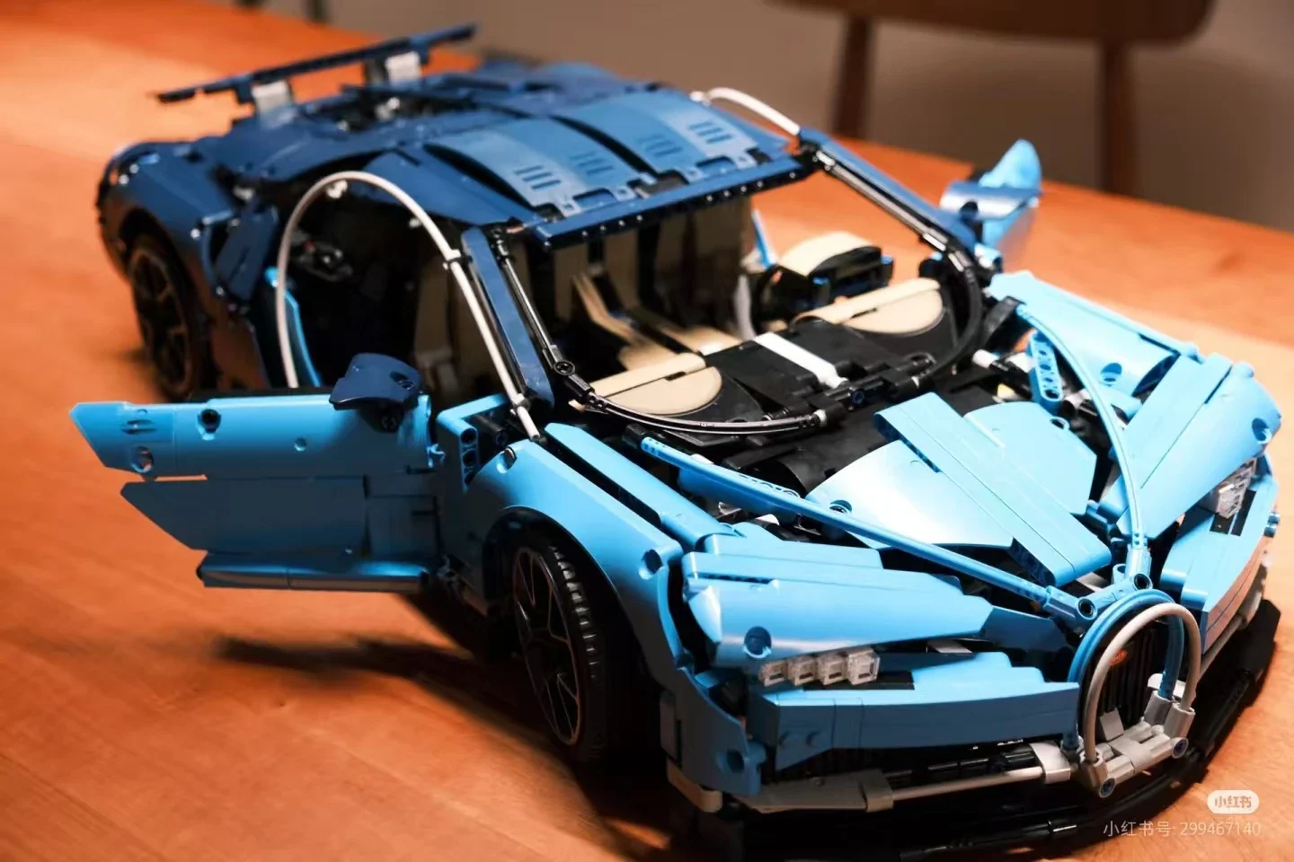 Бугатти Чирон 42083 строительные блоки