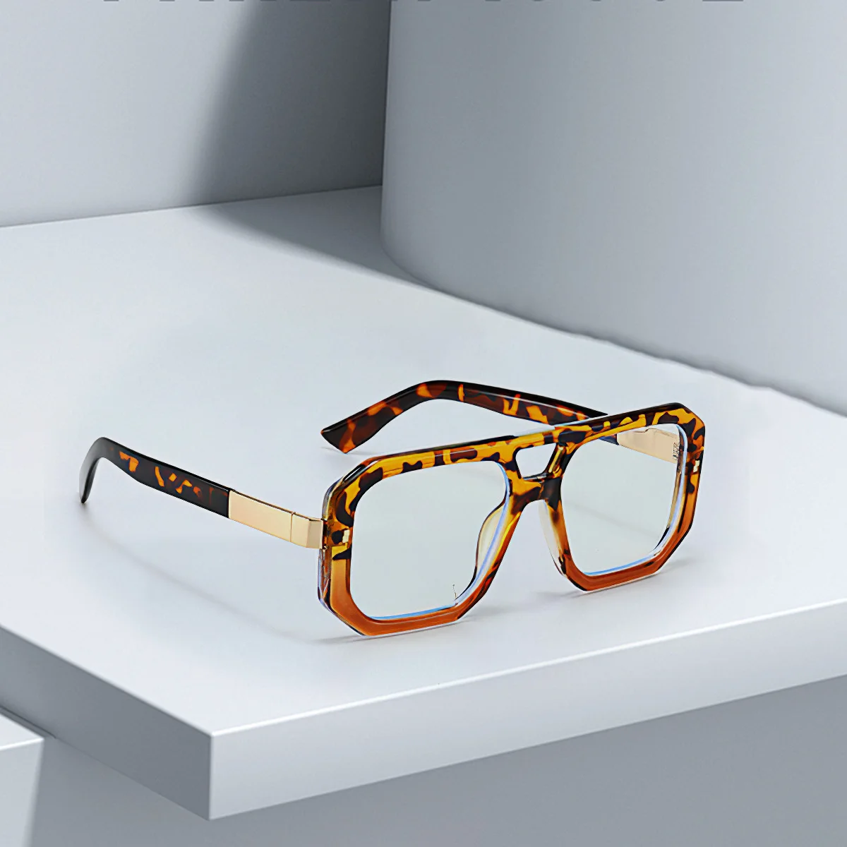 Новинка 2024 черные квадратные очки с защитой от синего света и золотыми линиями