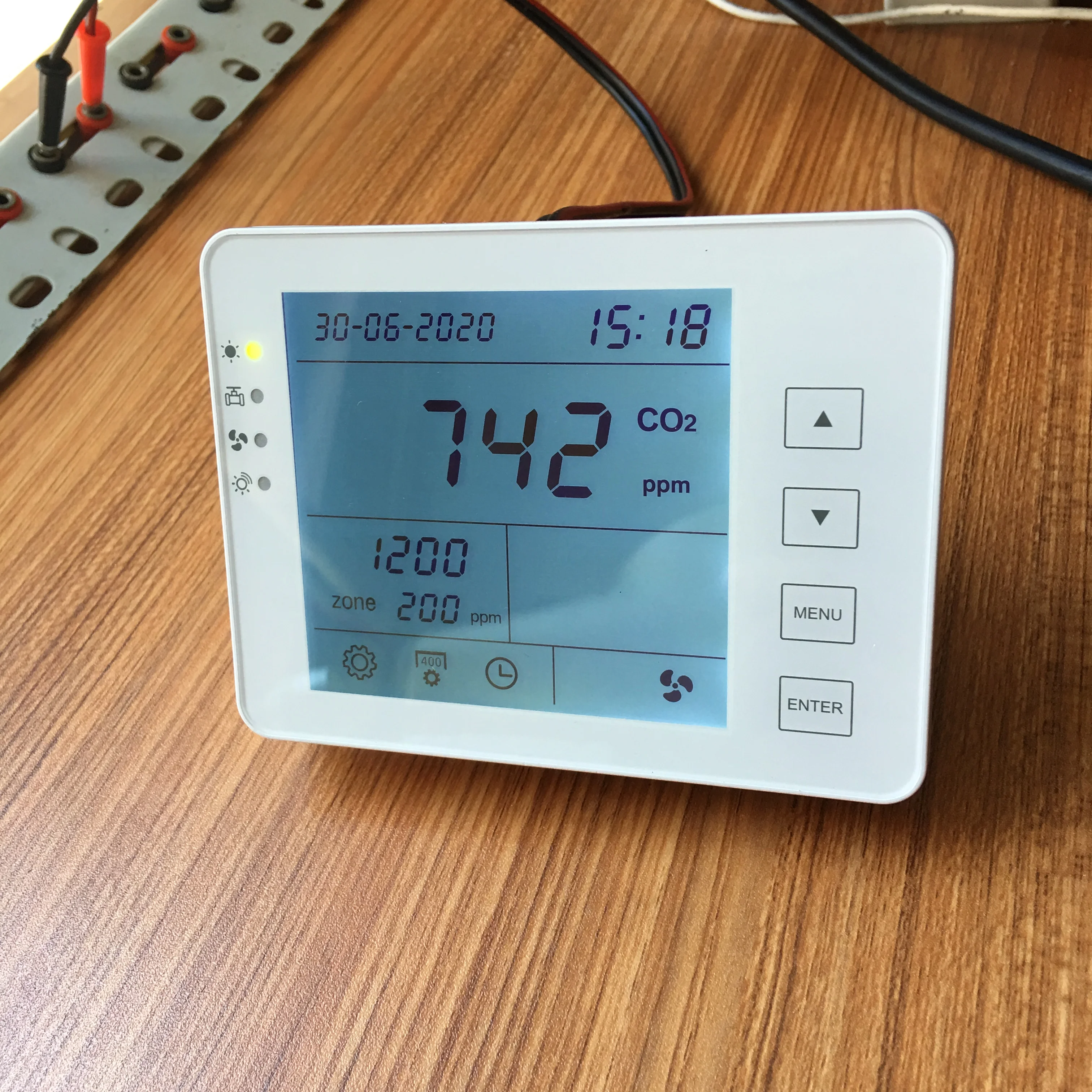 

Co2 controller Wall mount indoor air quality controller for Fresh Air System Ventilation Fan CO2 controller