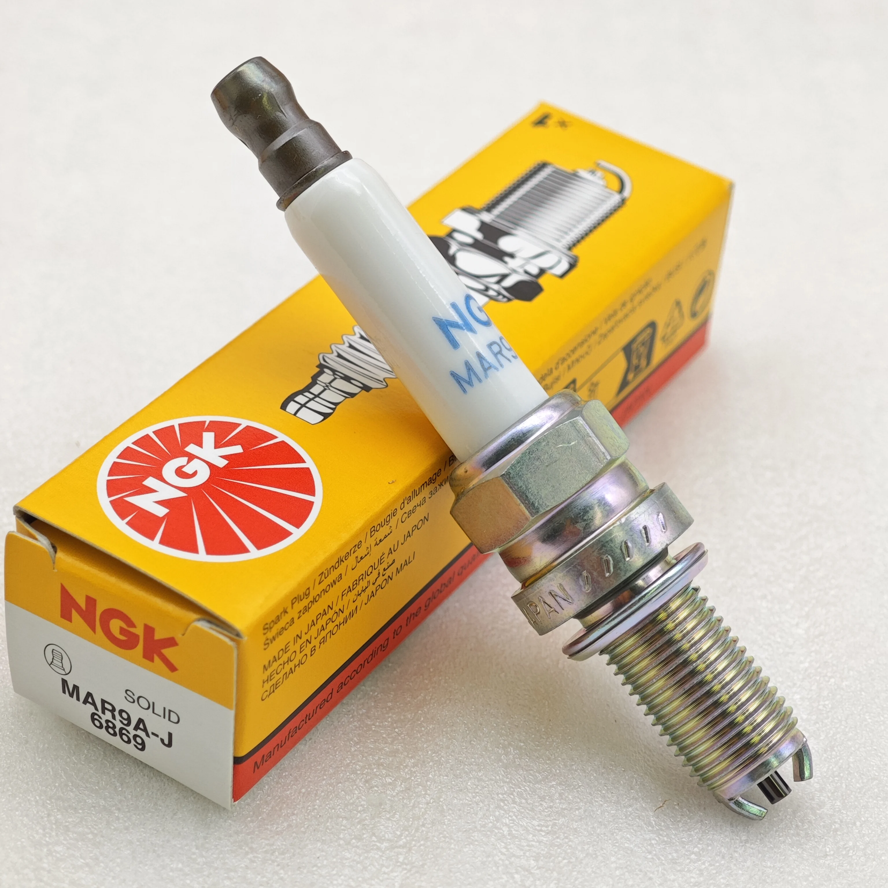 

Оригинальная Свеча зажигания NGK, модель 6869, подходит для Ducati OEM 67040451A, 1 шт.