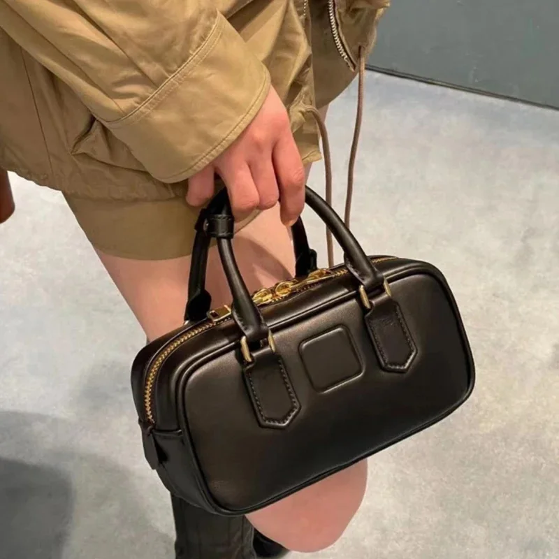 

Роскошная дамская сумочка, новинка 2023, брендовая квадратная сумка с надписью, цветная сумка для боулинга, сумка на одно плечо, сумка через плечо, Бостон, трендовая дорожная сумка