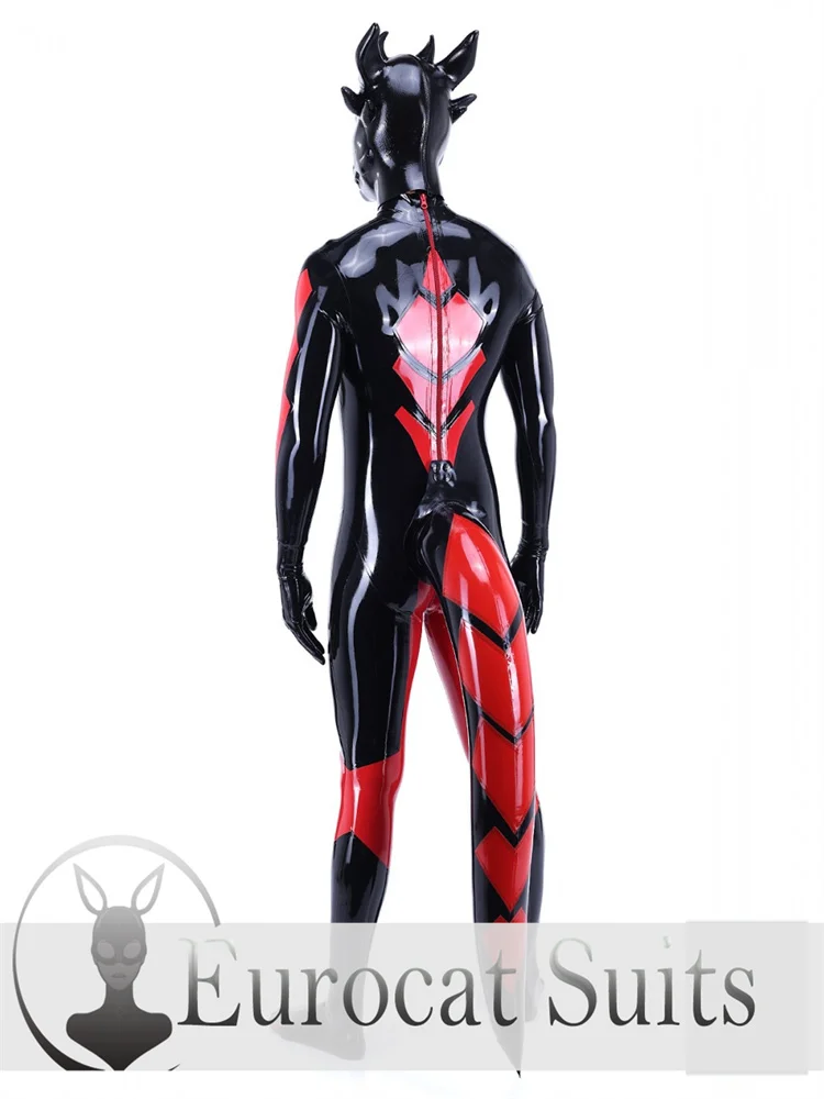 Латексный комбинезон с капюшоном для щенков