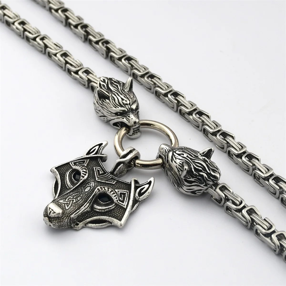 Nordic Celtic Wolf Men's Necklace Viking Wolf Head Stainless Steel Chain Celtic Wolf Pendant Rune Accessories Viking Jewelry