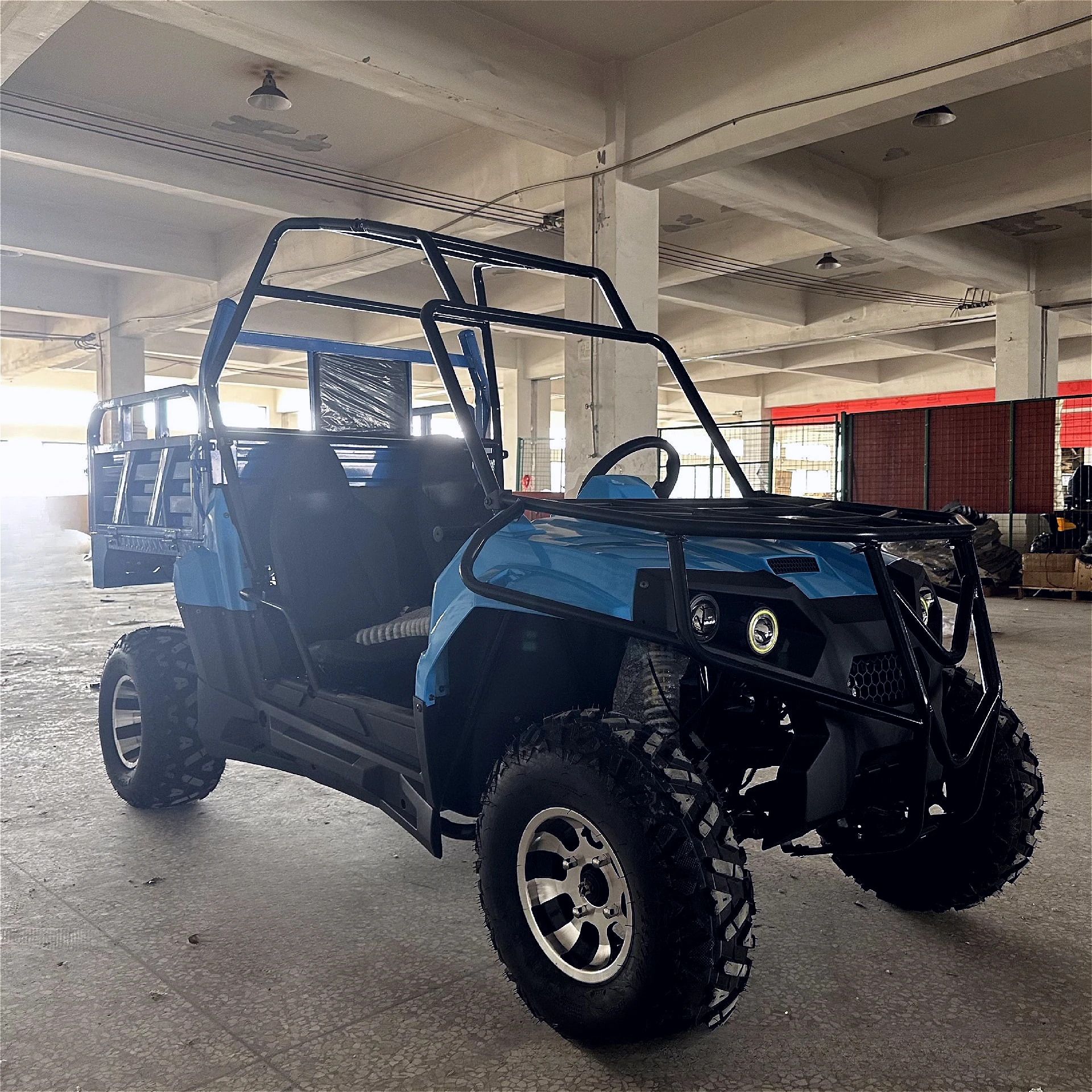 Фото Внедорожный квадроцикл (ATV/UTV) 200 куб. см для взрослых, полноприводный (4WD), багги для песчаных дюн с электростартером, утилитарный транспорт для фермерских работ №1