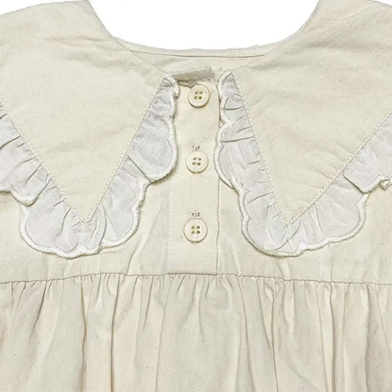 

A Girls' gentle top