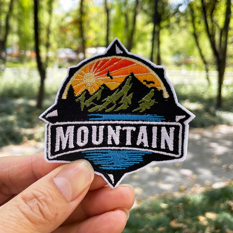 Нашивки с вышивкой Mountain Explorer термоклейкие нашивки на одежду самодельные для