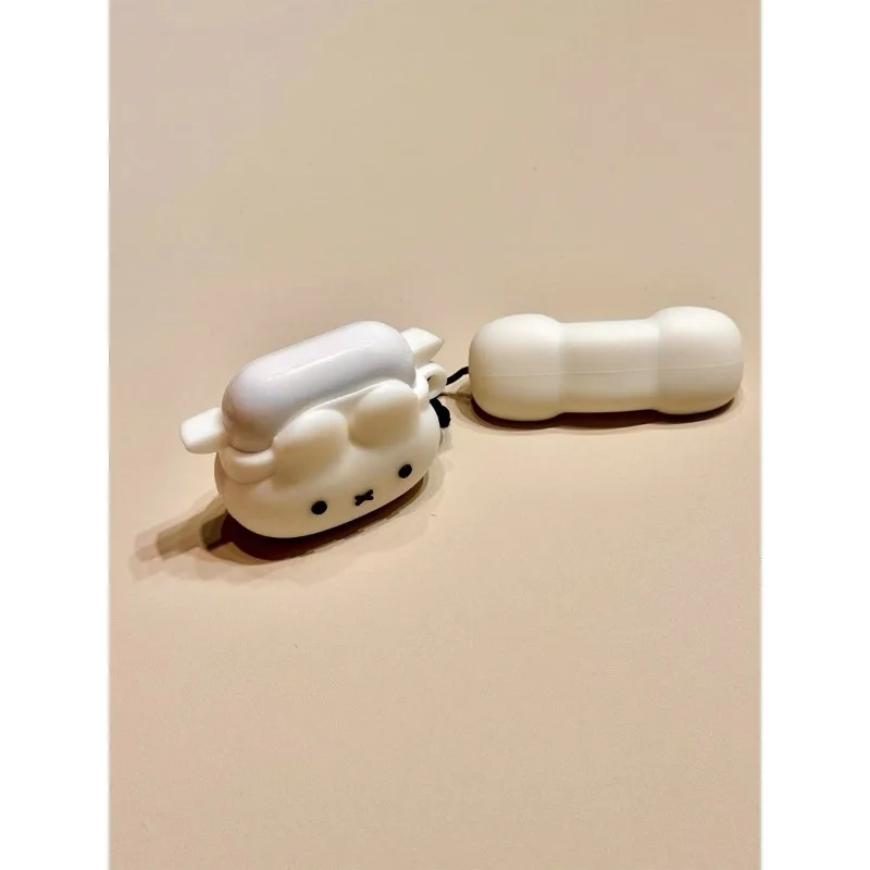 Фото Защитный чехол для Airpods 4, Airpods Pro2, Airpods 2/3 с дизайном Аниме Миффи. Стильный, новый, хит продаж, оптом. Отличный товар. №3