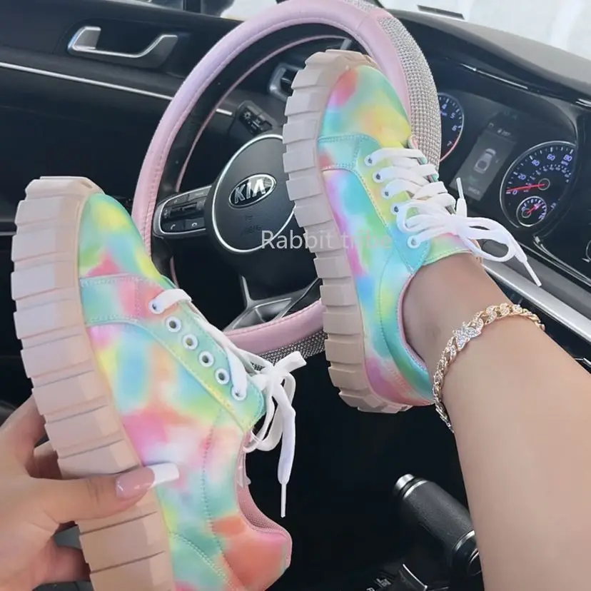 Новинка 2024 большая женская обувь на толстой подошве цветная Lefu спортивная