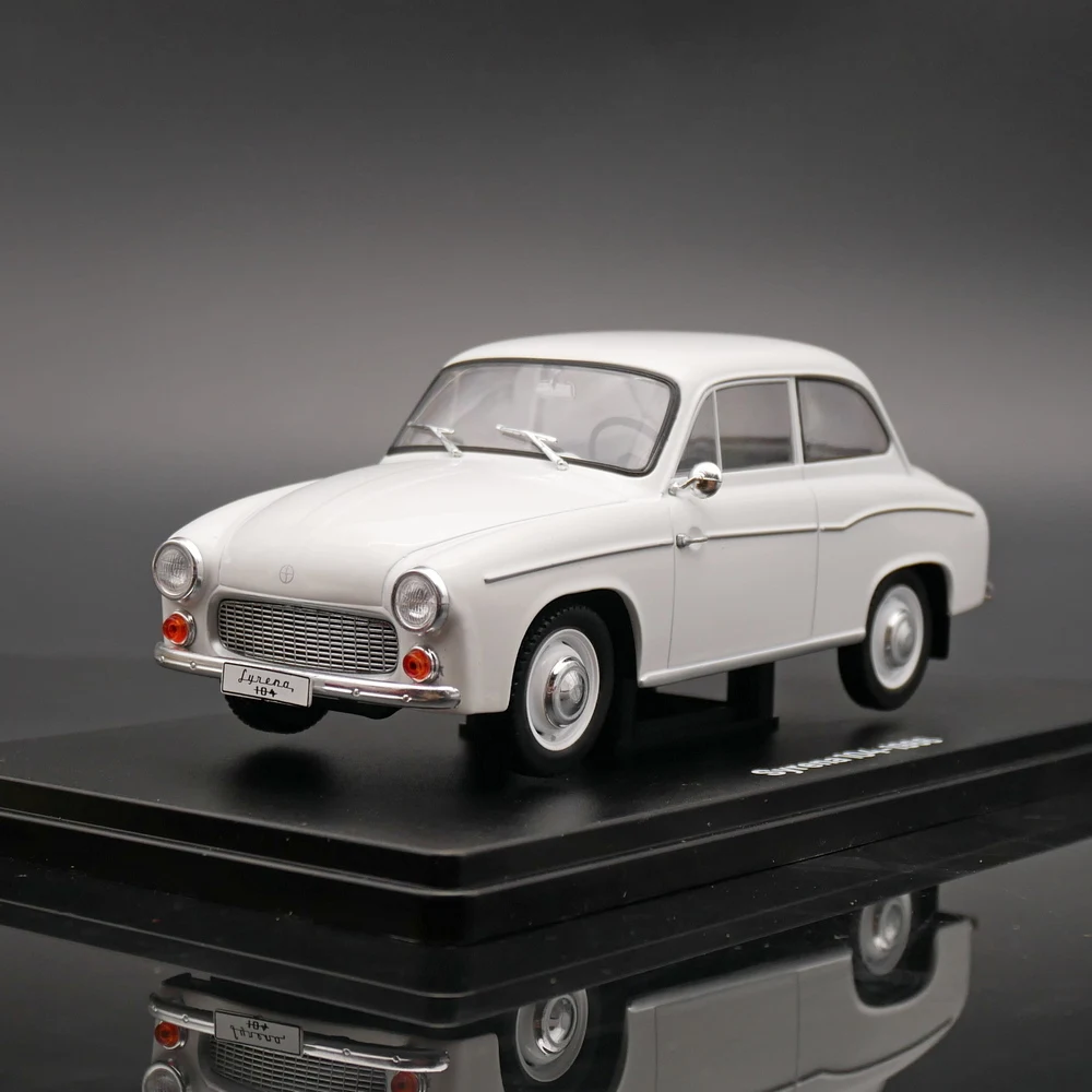 

Ixo 1:24 Syrena 104 1966 Soviet Car Limited Edition Resin Metal Static Car Model Toy Gift