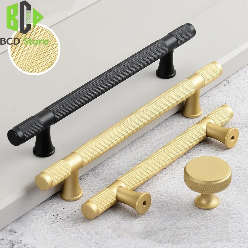 Фото BCD Простые дверные ручки для кухонного шкафа, ручки для ящиков и ручки для мебели, золотой, черный, с накаткой в скандинавском стиле №1