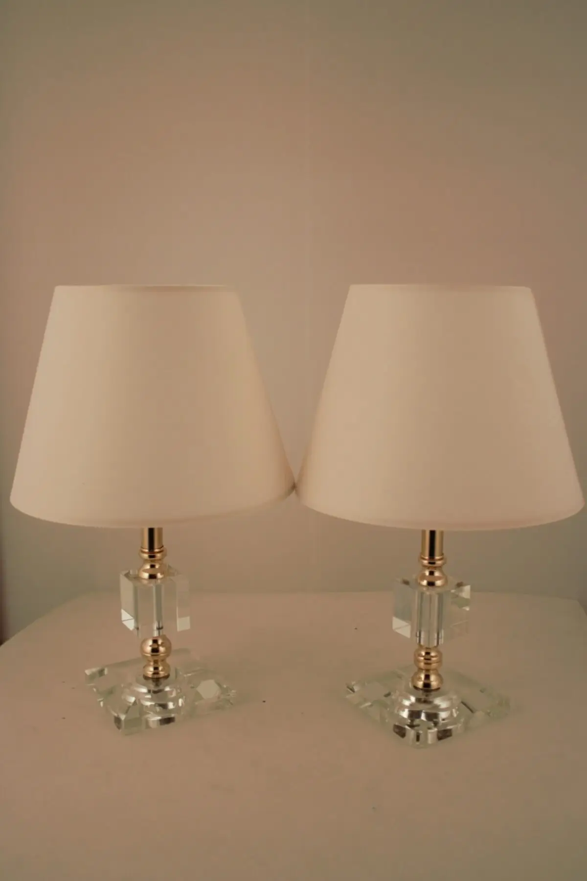 

Akife Both Gold Crystal Lampshade Cream