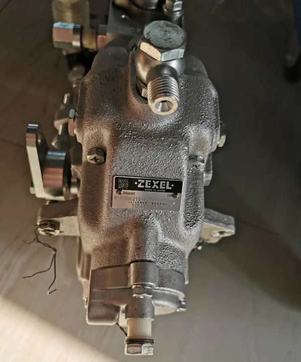 Насос двигателя SA6D170E-2A 6162-75-2160 D375A-3