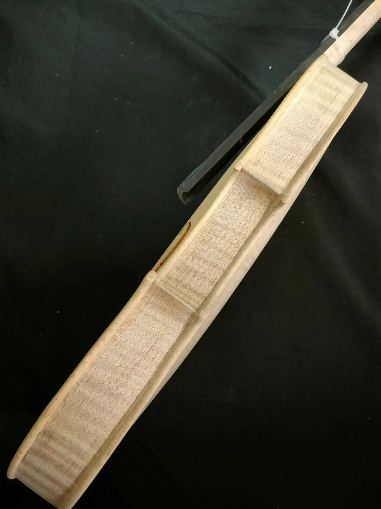 1 шт. белая скрипка ненагреваемая огненный клен задняя часть из ели верхняя 4/4