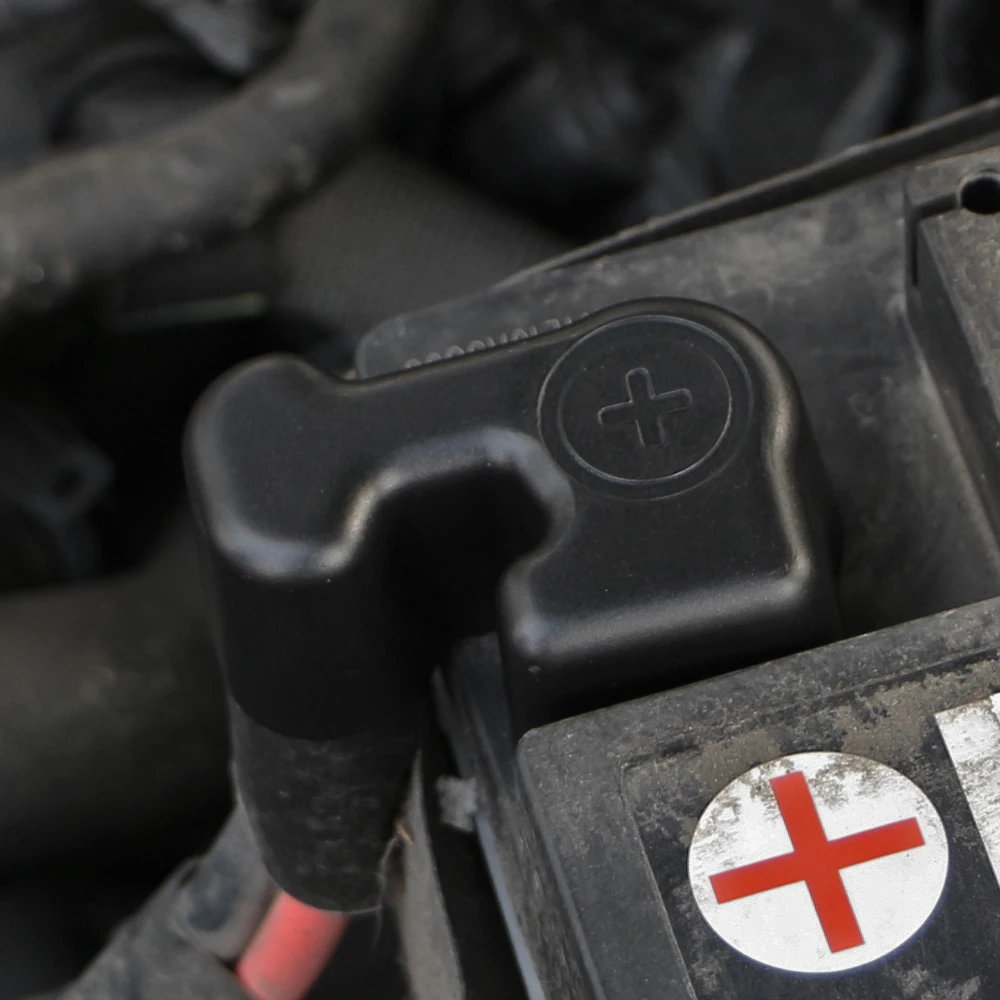 

Положительная крышка клеммы аккумулятора для Volkswagen VW T-Roc TROC Arteon 2017-2022, защита лотка отрицательных клемм батареи