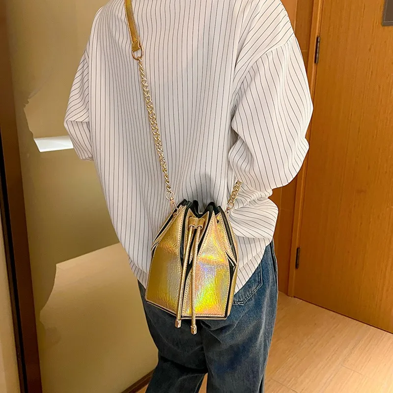 2023Genuine Leather Bucket Bag Fashion Women Shoulder Messenger Bag Middle-aged Female Mother Bag Leather Large-capacity Handbag