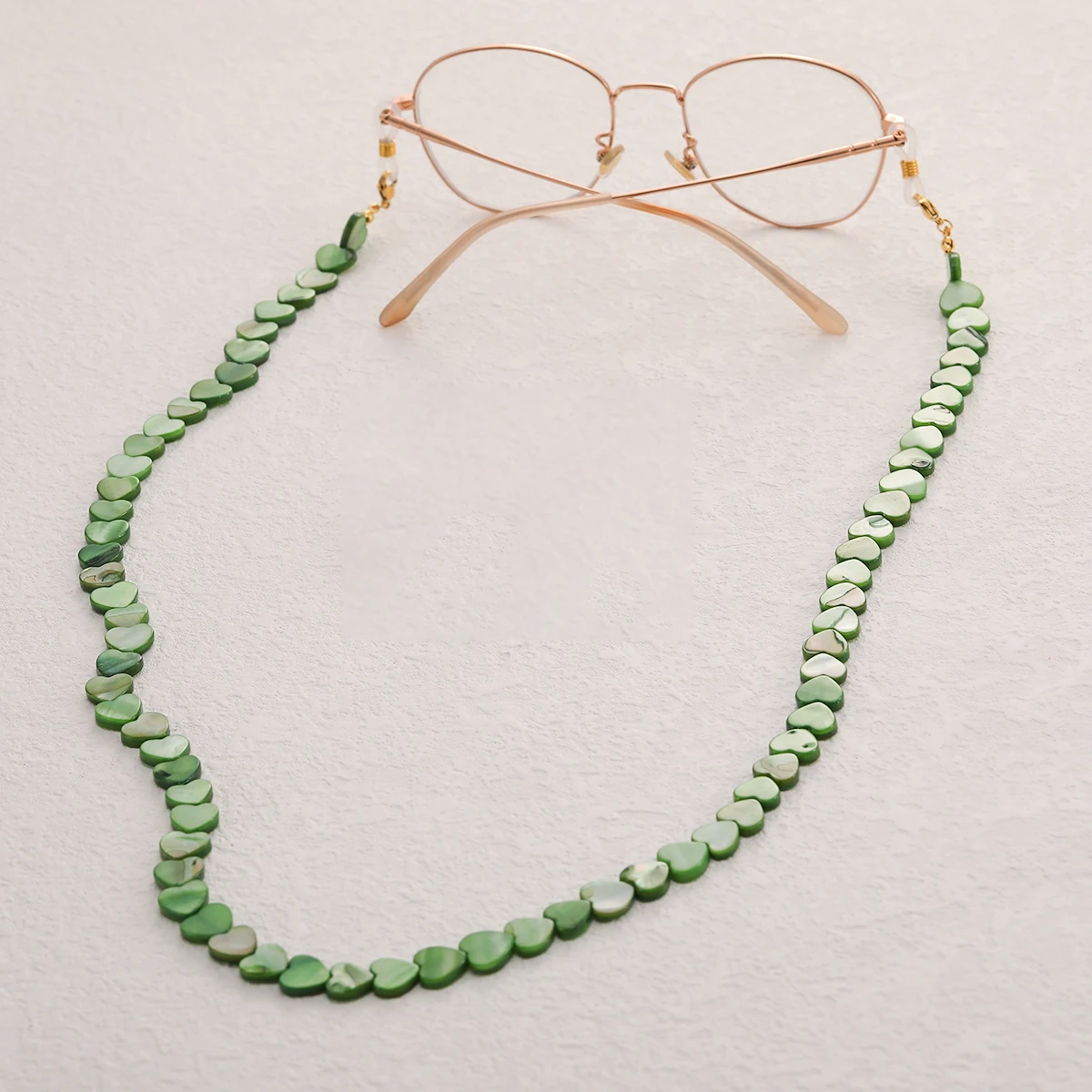 

Модные популярные солнцезащитные очки со шнурком и цепочкой многофункциональные зеленые очки с кусочками в форме сердца для защиты от потери шнурок для мужской и женской маски 2022