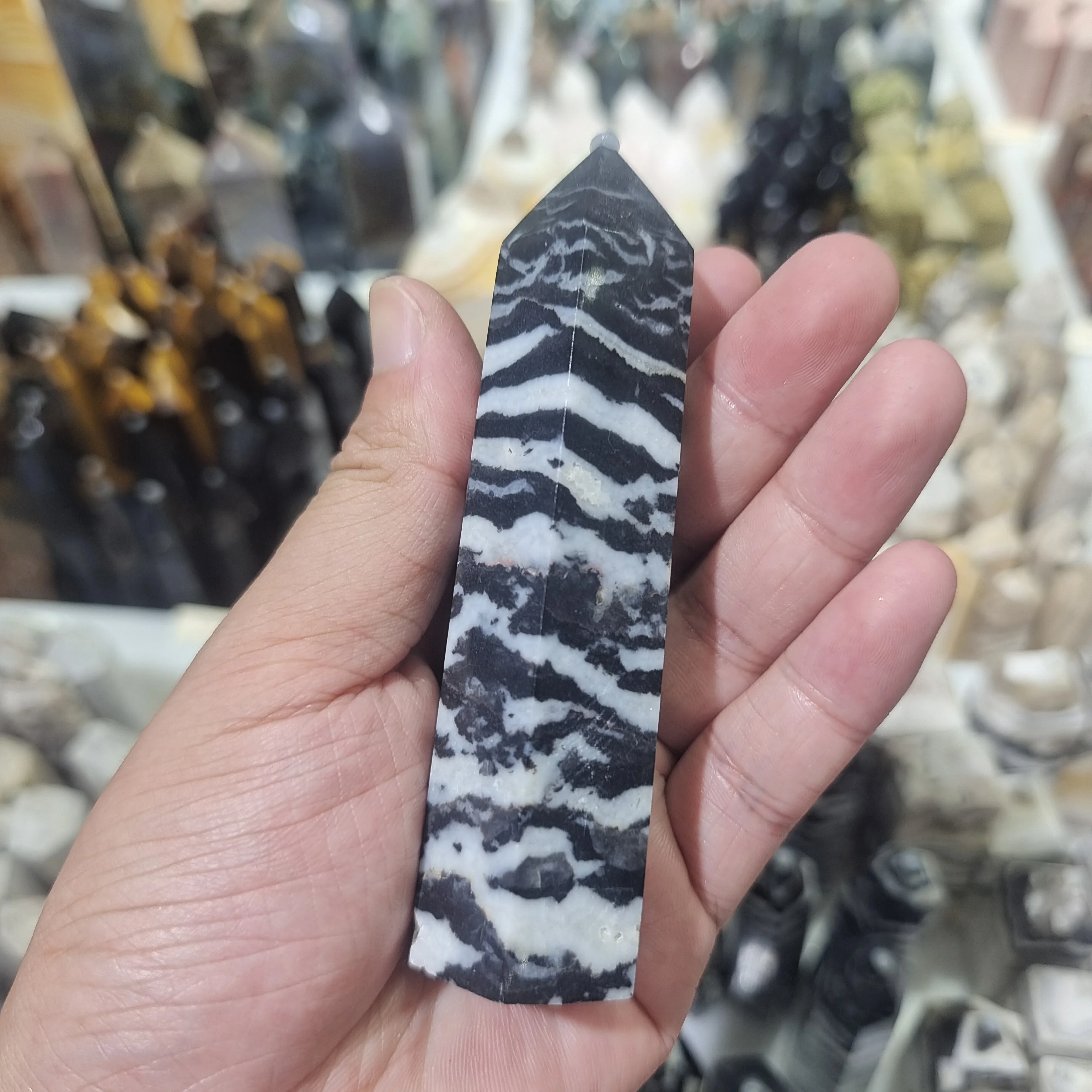 

110mm Natural Crystal Black And White Zebra Mineral Dot Energy Column Obelisk Hand-Polished Gem Specimen Chakra Home Decor