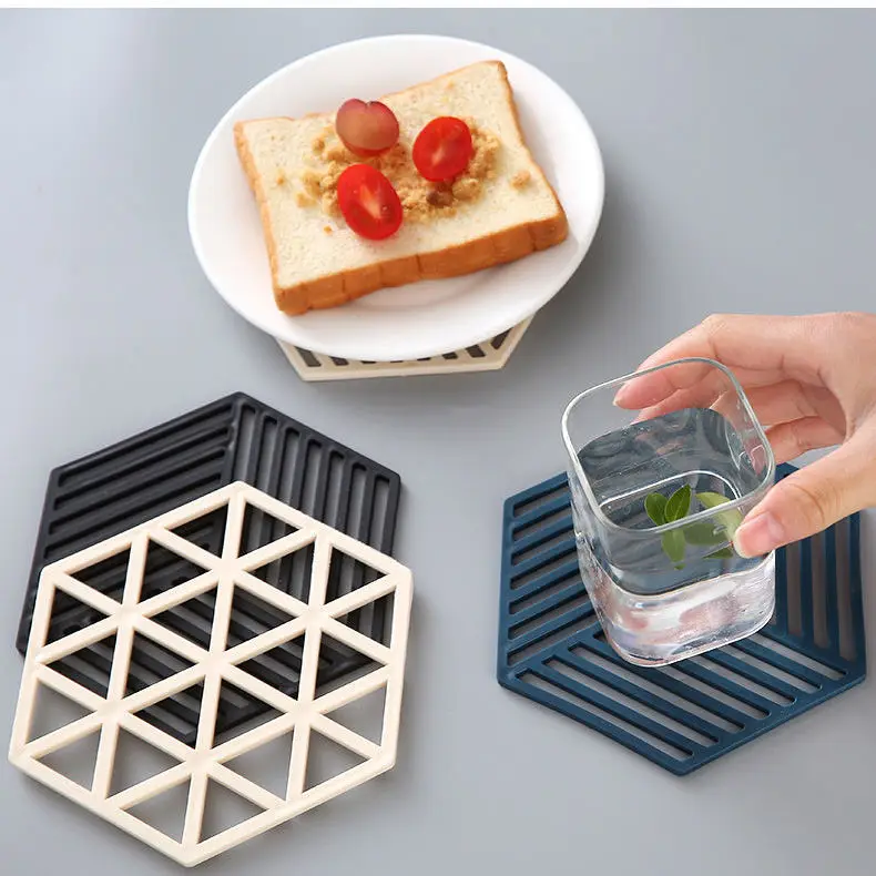 

Silicone Table Mat Heat insulation Nordic Anti Scalding Bowl Mat Household Kitchen Coaster