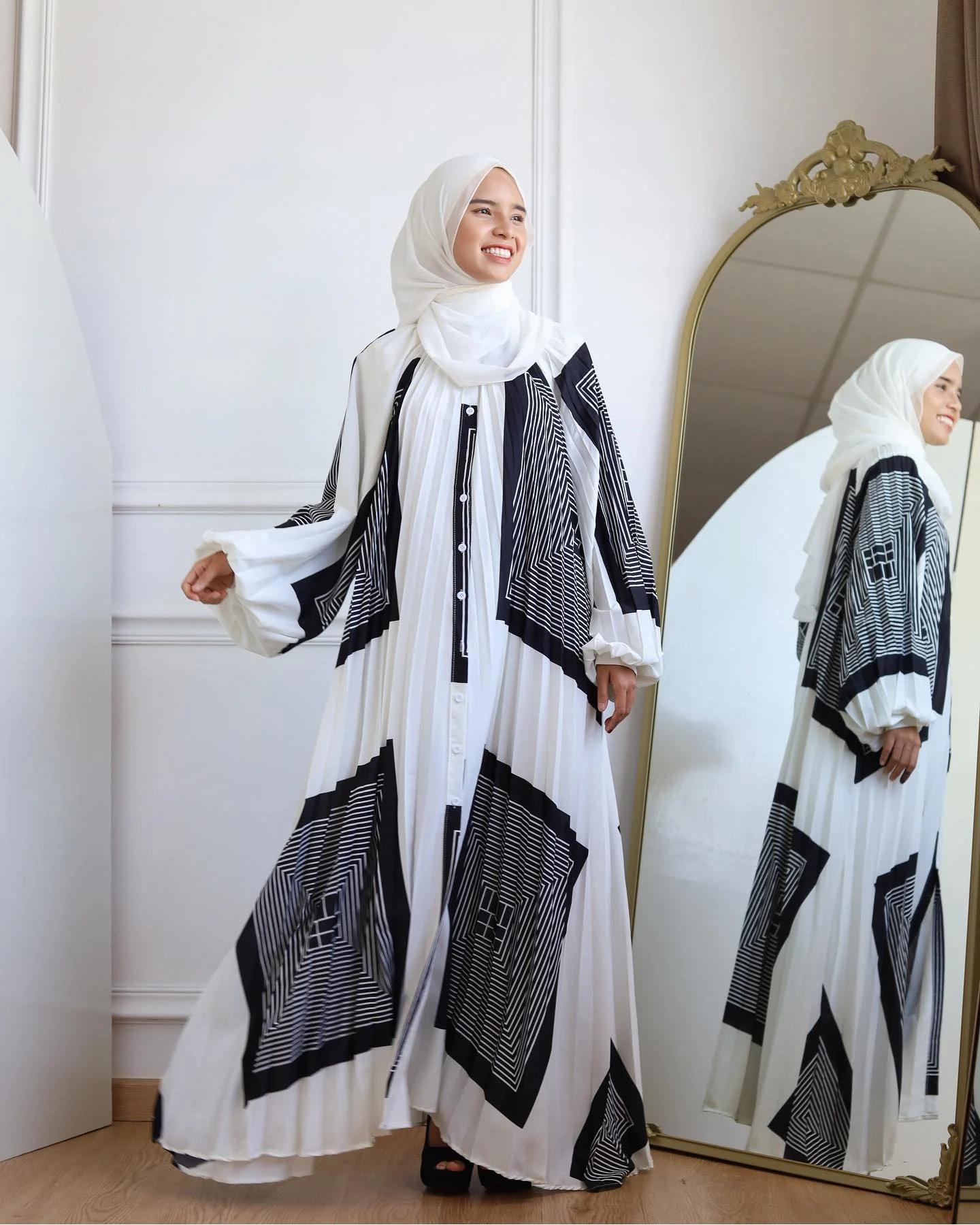 Abaya For Women Printed Long Dress Loose Pleated Lantern Sleeves Casual Robe Dress Islamic Muslin Women Robe Fashion Clothing