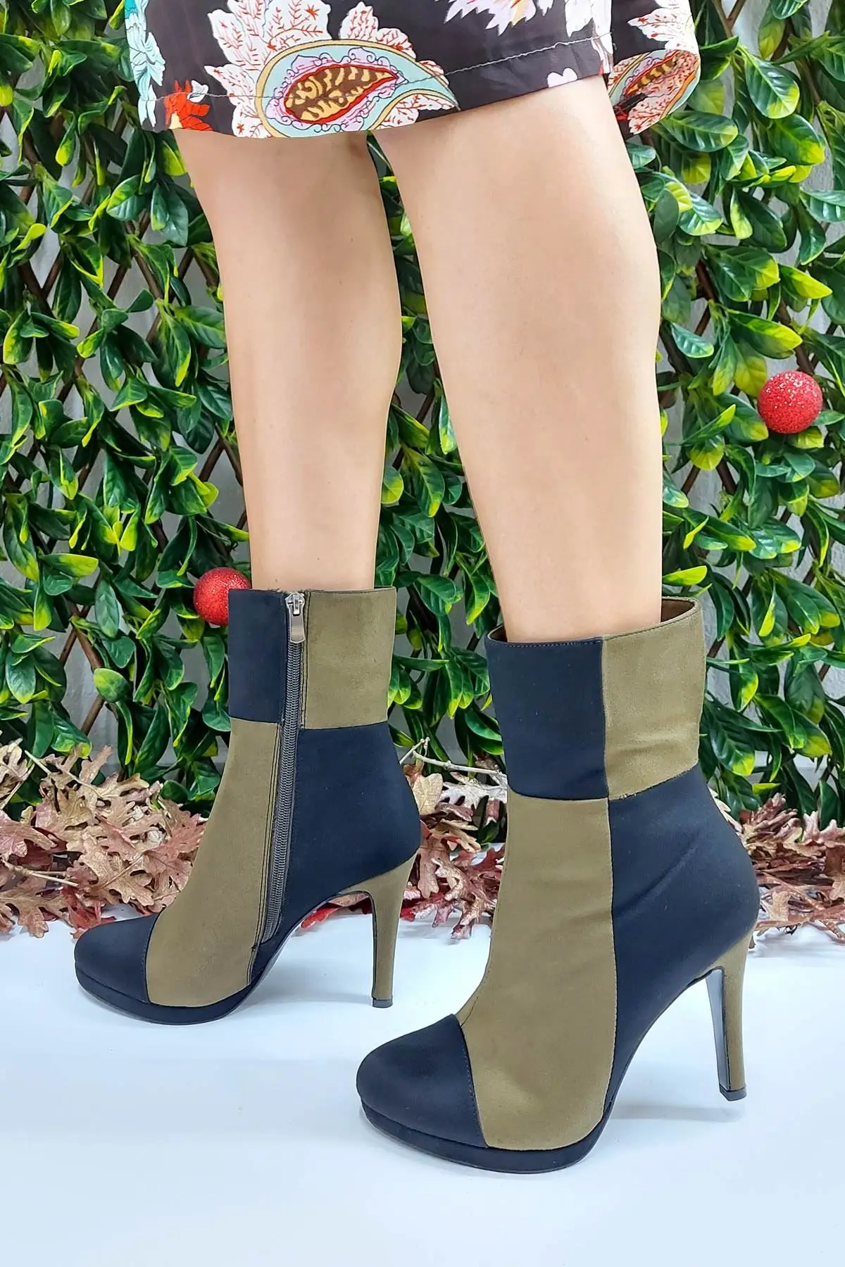 

Women's Fashion Green Suede Heels Boots