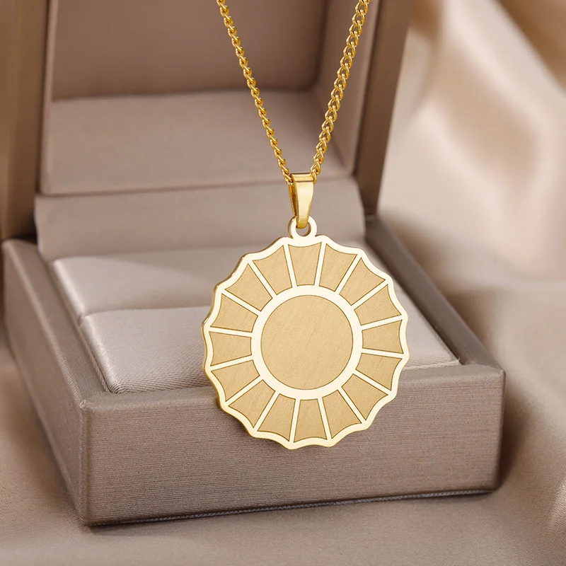 

Vintage Sun Pendants Necklaces For Women Men Sliver Color Stainelss Steel Necklace Trendy Punk Jewelry Birthday Party Gift