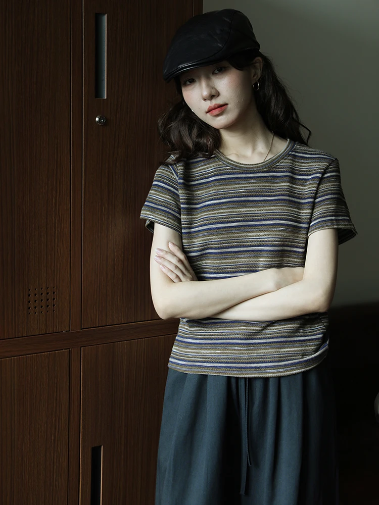 Женская утепленная футболка с коротким рукавом круглым вырезом