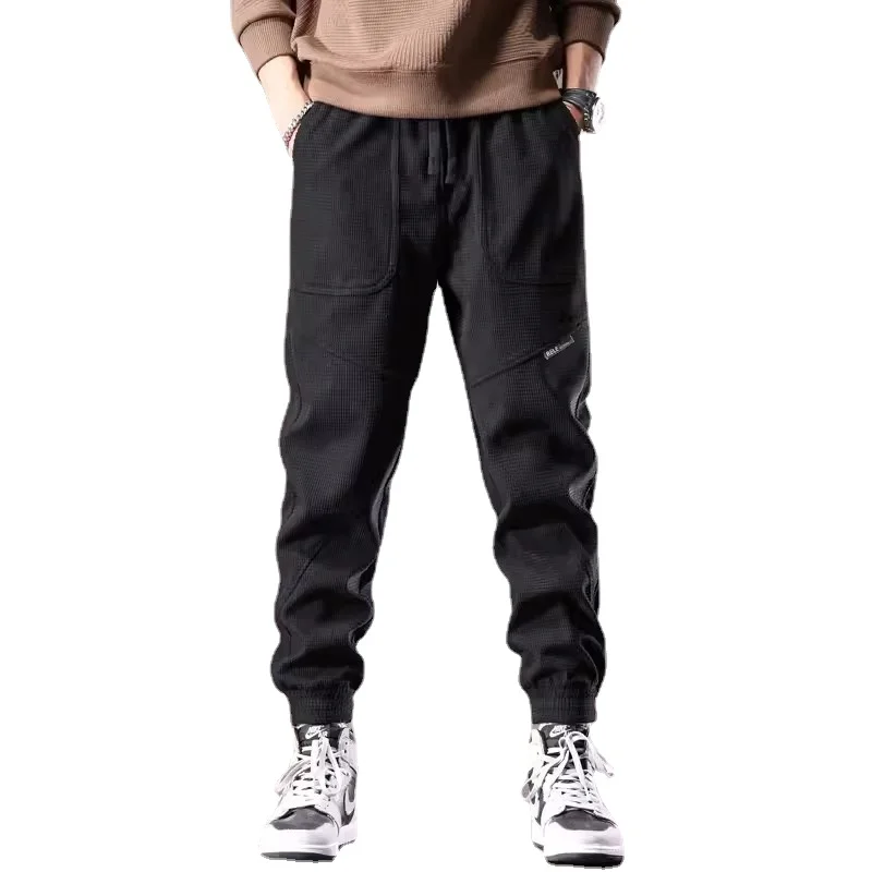 Рисунок 6 - Осенние черные мешковатые брюки