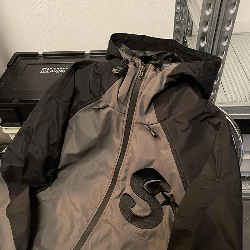 

Женская винтажная куртка на молнии, с капюшоном и вышивкой