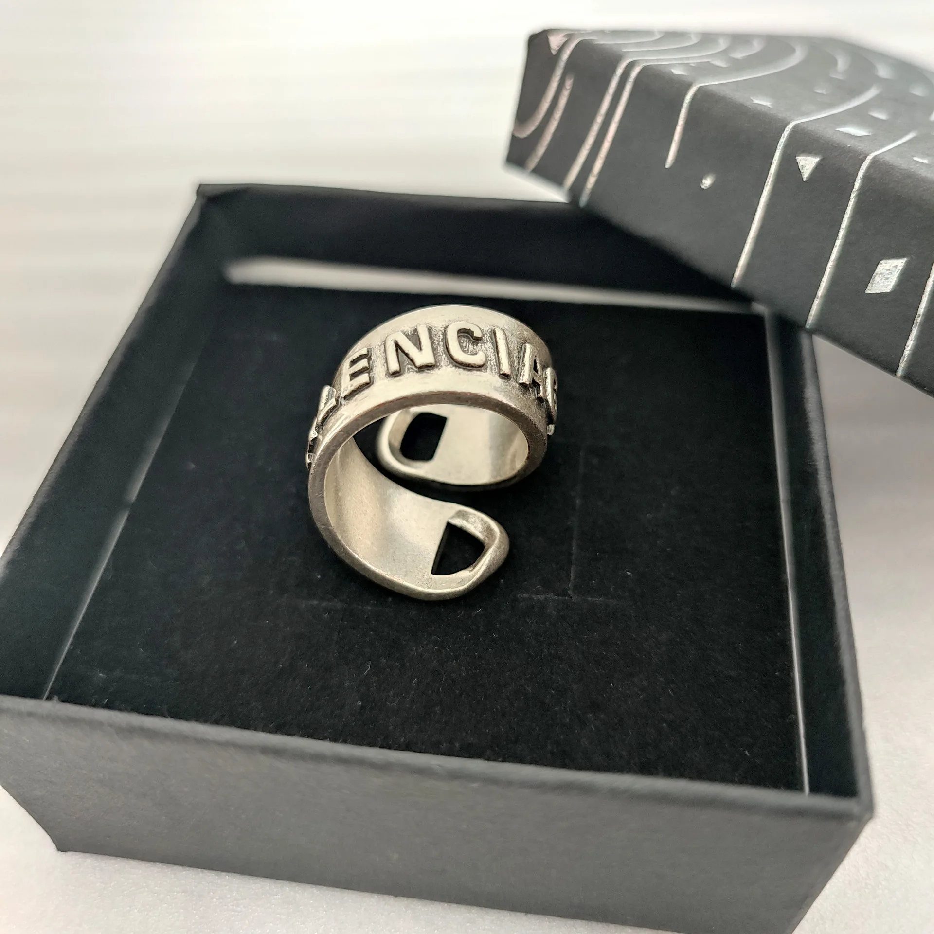 

Vintage Baroque old tie ring couple ring