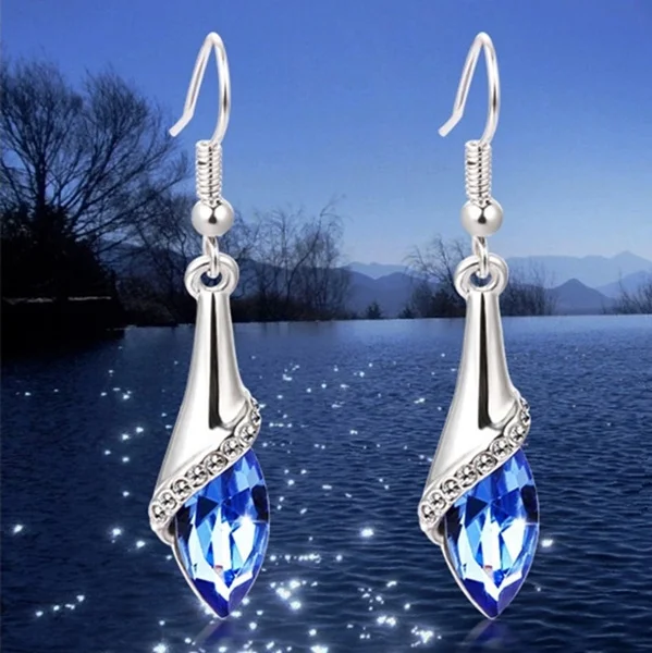  Delysia King Women Fashion Chic Shiny Water Drop Ear Dangler Trendy Gemstone Crystal Tassel Elegant Bridesmaid Earrings 