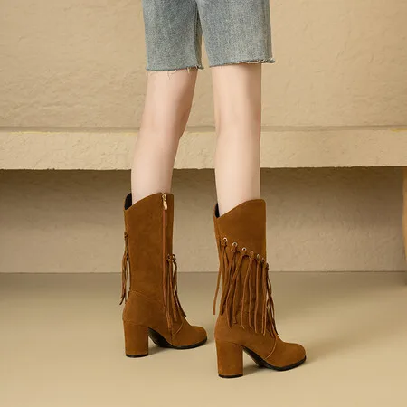 Ботинки из искусственной замши с острым носком на квадратном каблуке 7 см