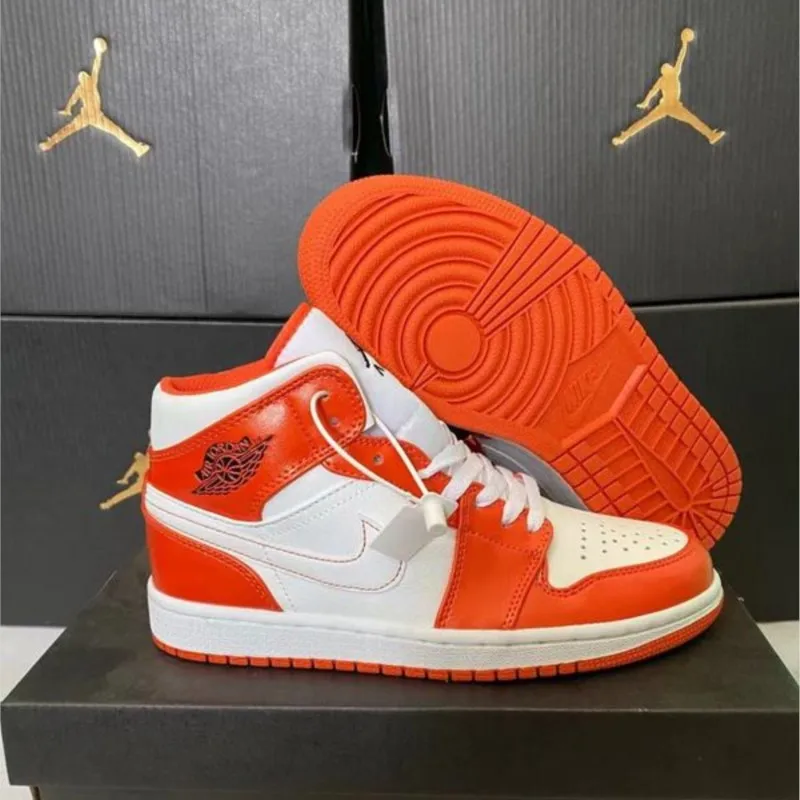 

Nike Air Jordan 1 Orange Men's Basketball Shoes Original Women High-top Comfortable Sports Outdoor Sneakers 555088-140