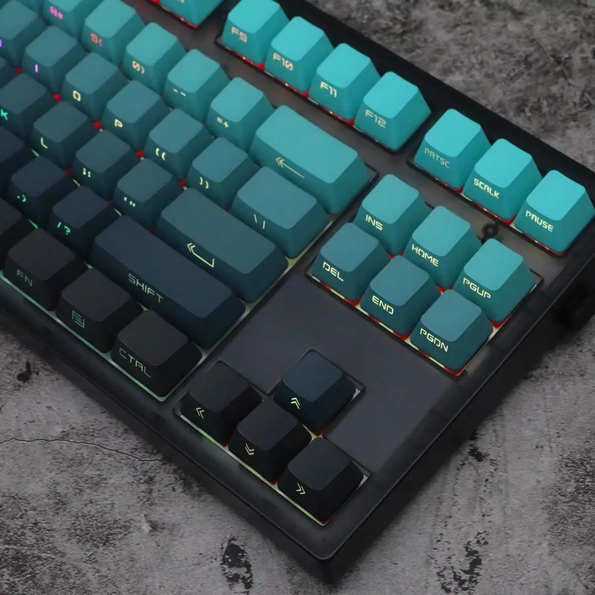 

Gradient Cyan Side Print Keycaps 134 Keys Double Shot PBT Keycaps OEM Profile for Cherry Gateron MX Switches Mechanical Keyboard