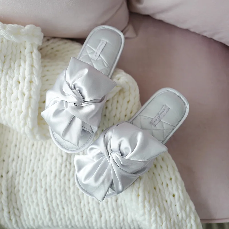 Indoor Non-Slip Slippers Ladies Satin Bow Sandals Stylish Comfortable Indoor Slippers Summer New Home Fabric Slippers