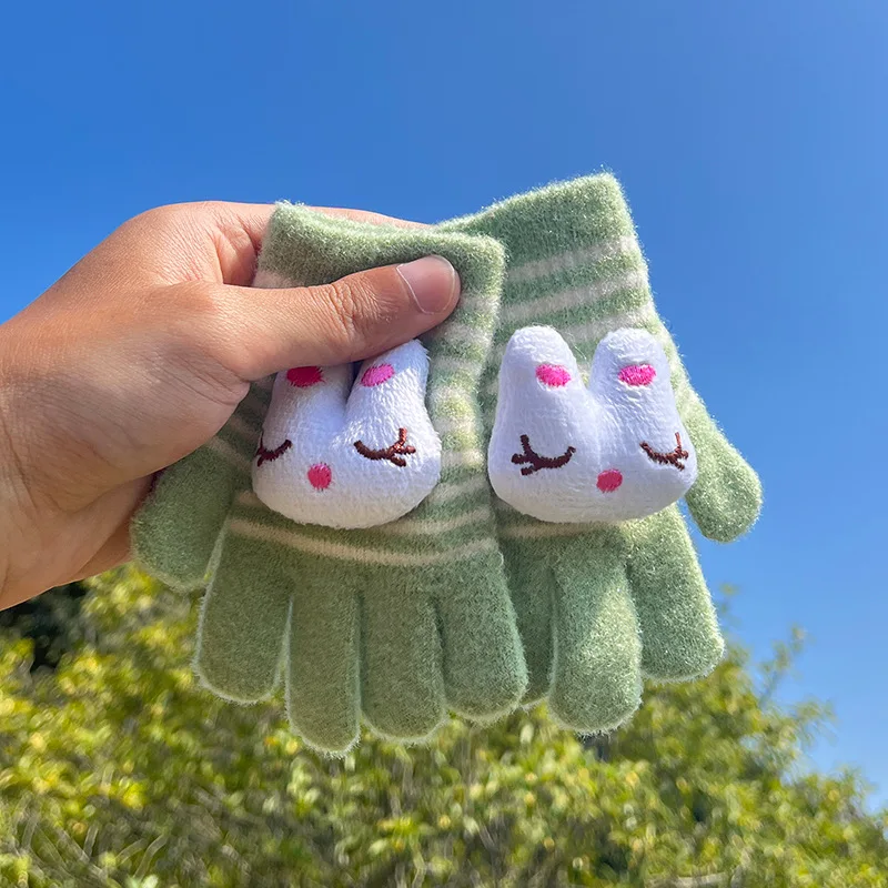 Рисунок 4 - Зимние перчатки для девочек варежки