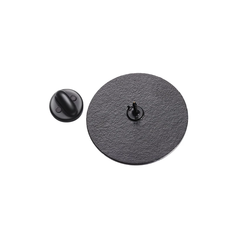 Эмалированные броши в виде животных