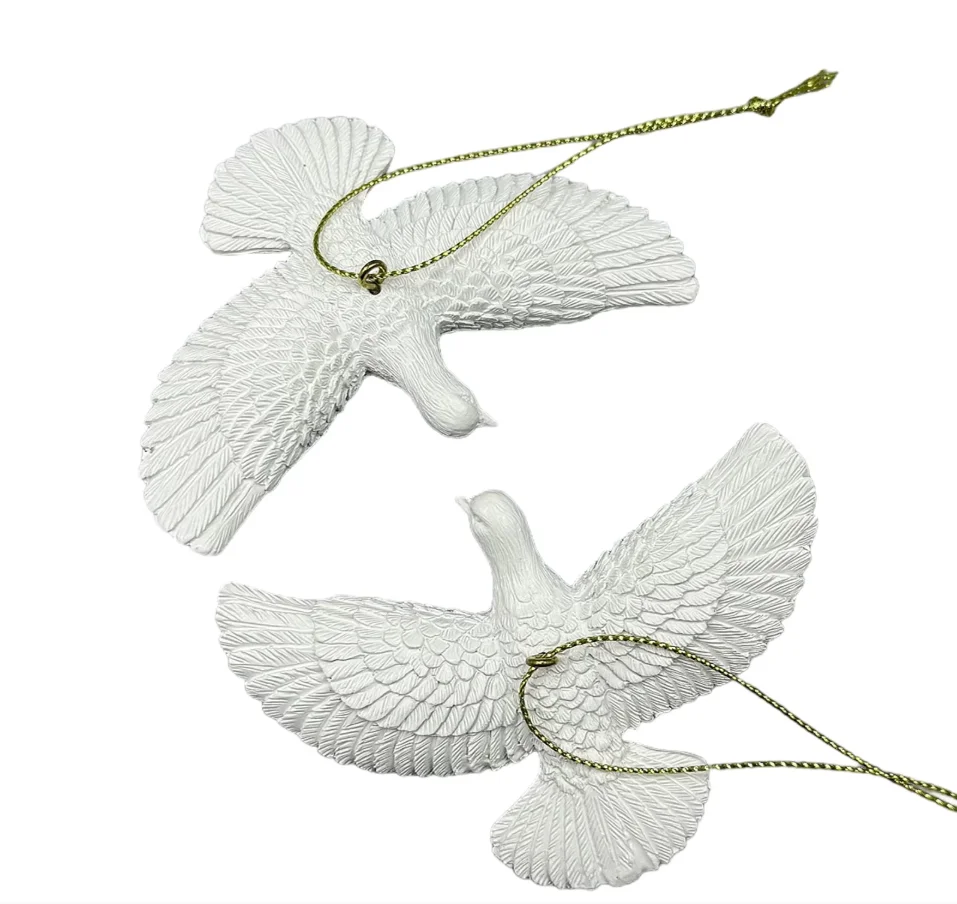 

Рождественский голуб из резины