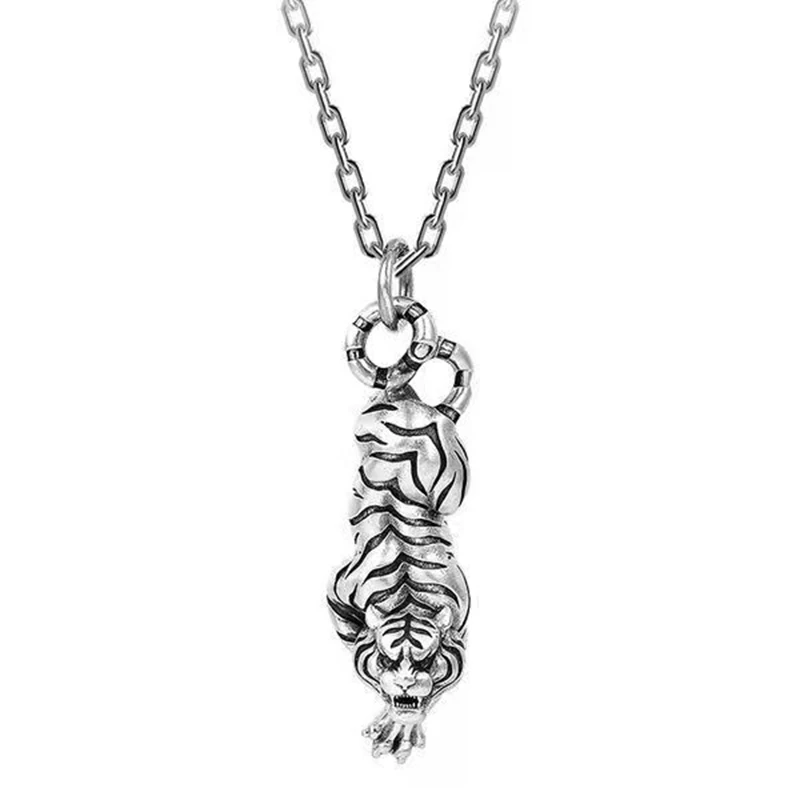

2022 New Domineering Tiger Pendant Retro Tiger Necklace Men's And Women's Premium Jewelry Accessories