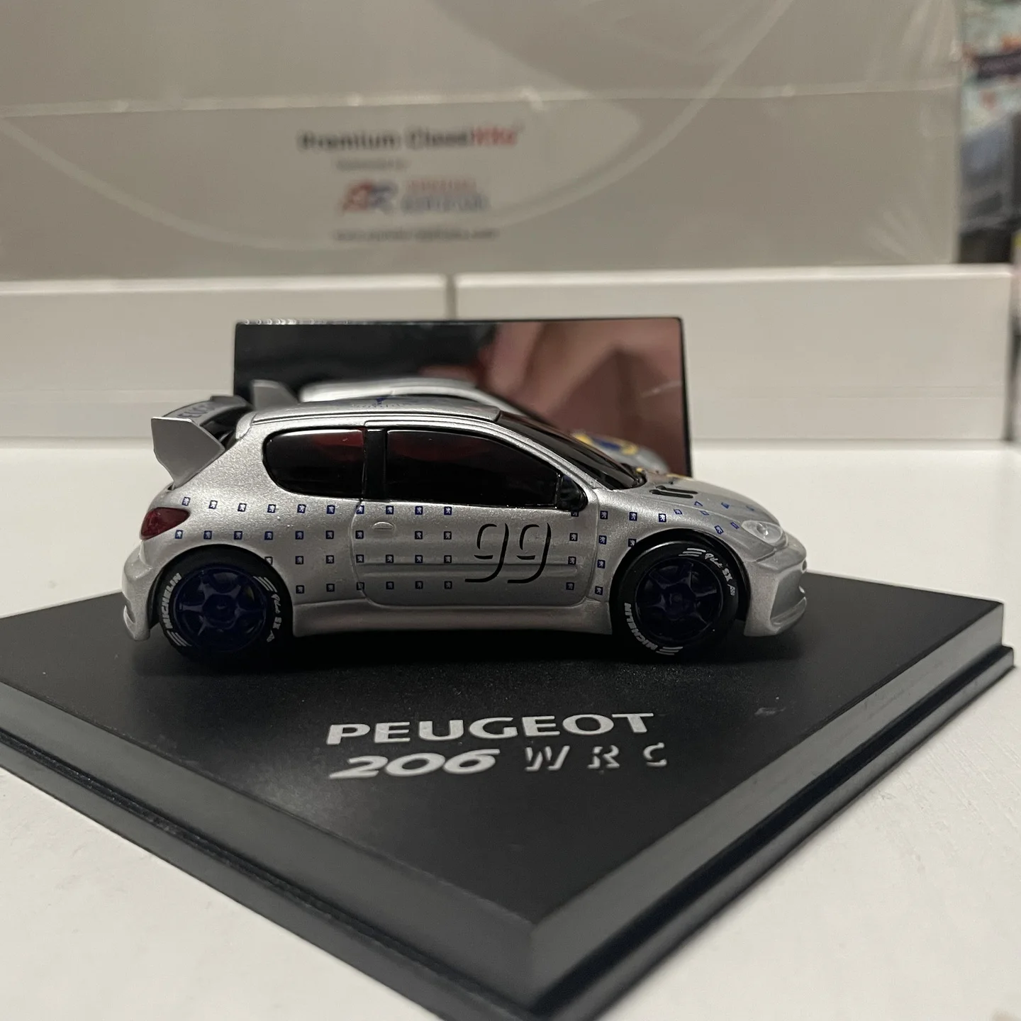 Фото Масштаб 1:43, литой под давлением сплав, серебро Peugeot 206 WRC, игрушки, модель гоночного автомобиля, классика, ностальгия, подарки для взрослых, сувенир, статический дисплей №2