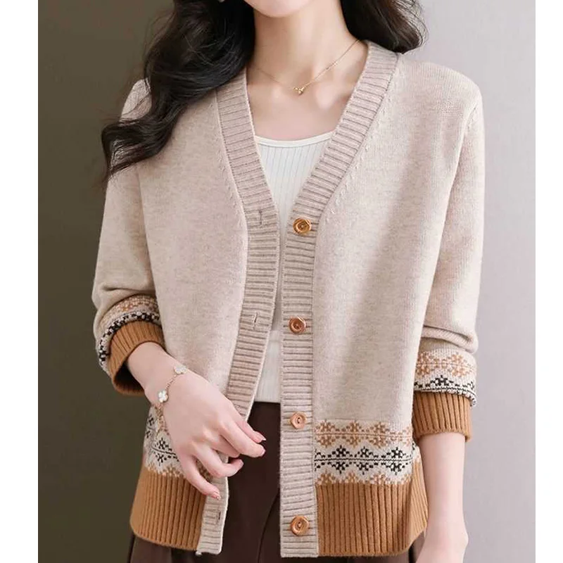 Женский вязаный кардиган