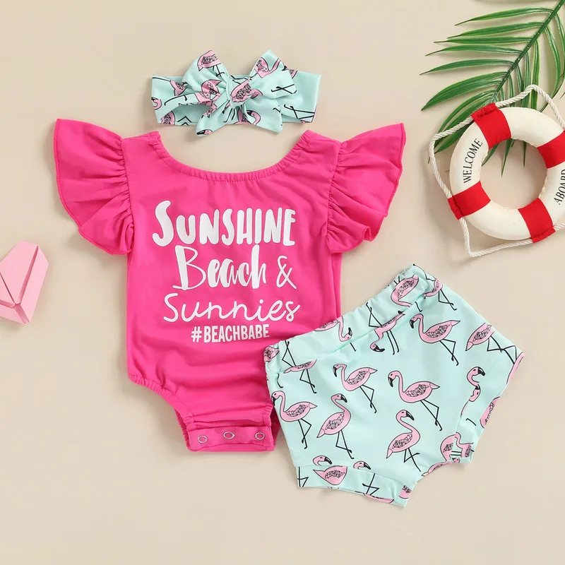 

Newborn Baby Girl Short Sets Three-Piece Suit Summer Clothes 2023 Letter Flying Sleeve Bodysuit Flamingo Pattern Shorts Headband