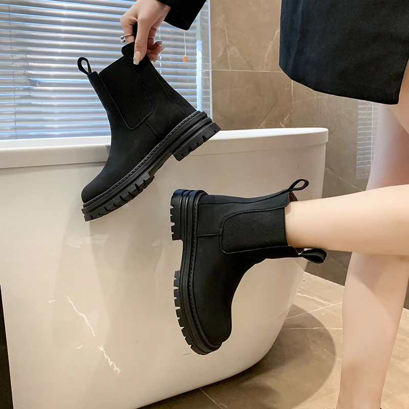 

Autumn Chelsea Boots Women 2022 New Zipper PU Leather Platform Ankle Boots for Women Short Chunky Punk Gothic Shoes Designer