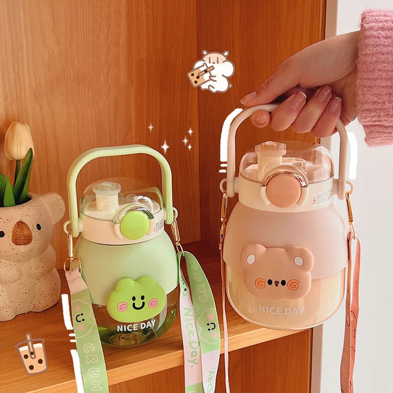 Бутылка для воды с милым медведем 1080 мл