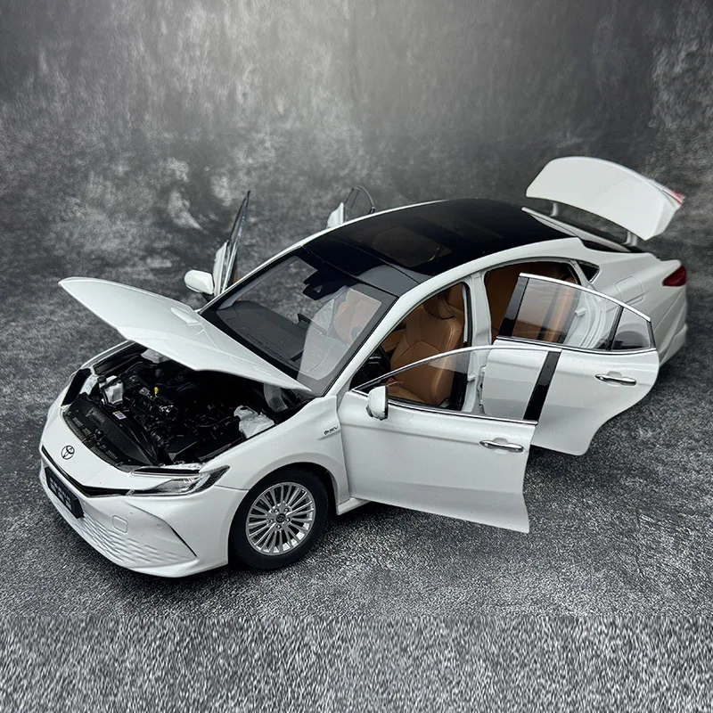 Оригинальный заводской 1:18 Toyota Camry 9-го поколения 2024 GAC имитация сплава модель