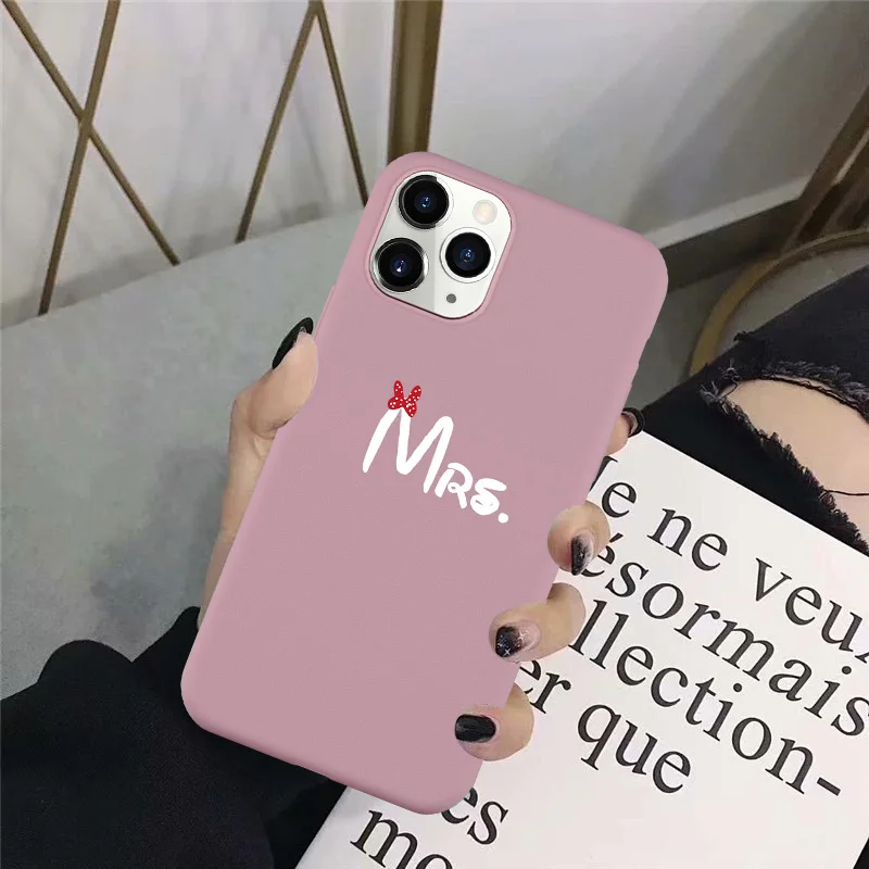 Cute Bow Mr Mrs Couple Case for IPhone 14 Pro Max 13 12 11 XR XS MAX SE 7 8 14Plus Simple Letter Soft Black Silicone Phone Cover