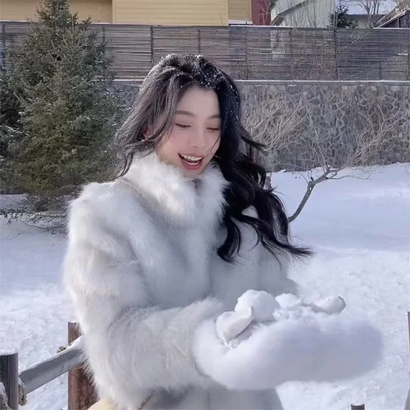 Temperament Women's Short Loose Thick Fur Coat Environmental Protection 2023 Winter New Female Korean Imitation Fox Fur Coat