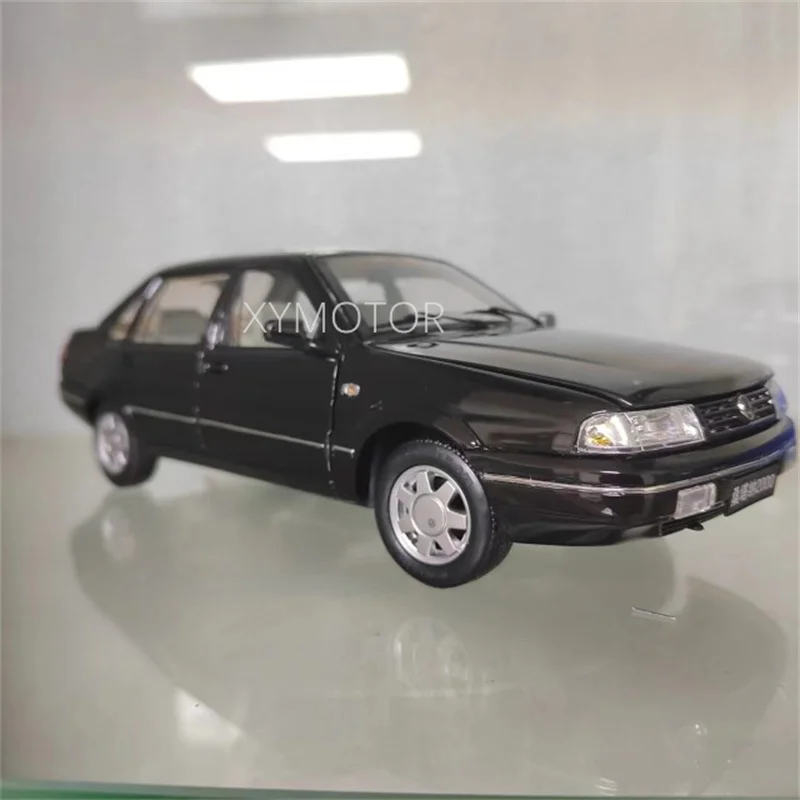 

1:18 For VOLKSWAGEN SANTANA 2000 Diecast Model Car Black Toys Hobby Gifts Display Ornaments Collection
