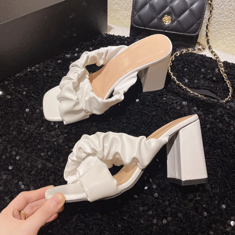 Net Red Sandals and Slippers Women's 2023 New All-match Fashion Pleated Temperament Retro One-word High-heeled Sandals Pumps