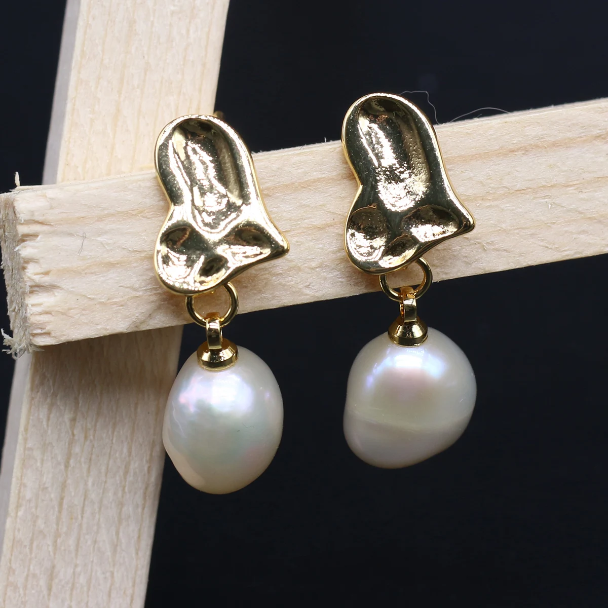 

Natural White Pearls Earrings Irregural Drop Shape Pearl Bead Earrings For Woman Luxury Wedding Jewelry Anniversary Gifts 25x7mm